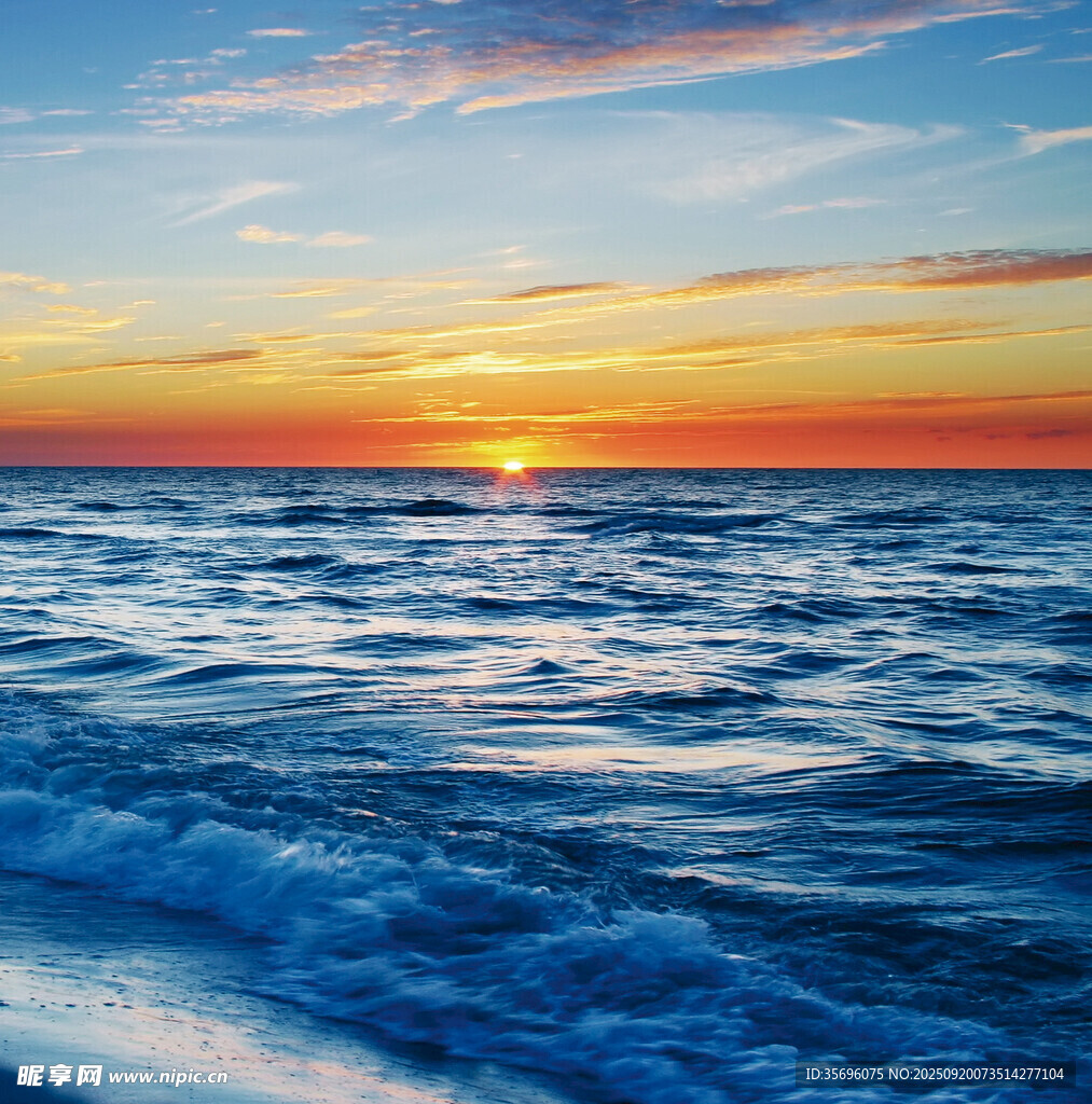 海上壯麗日出美景