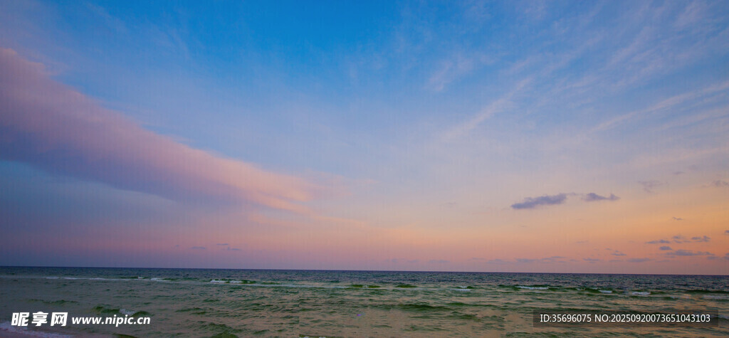 海邊絢麗晚霞美景