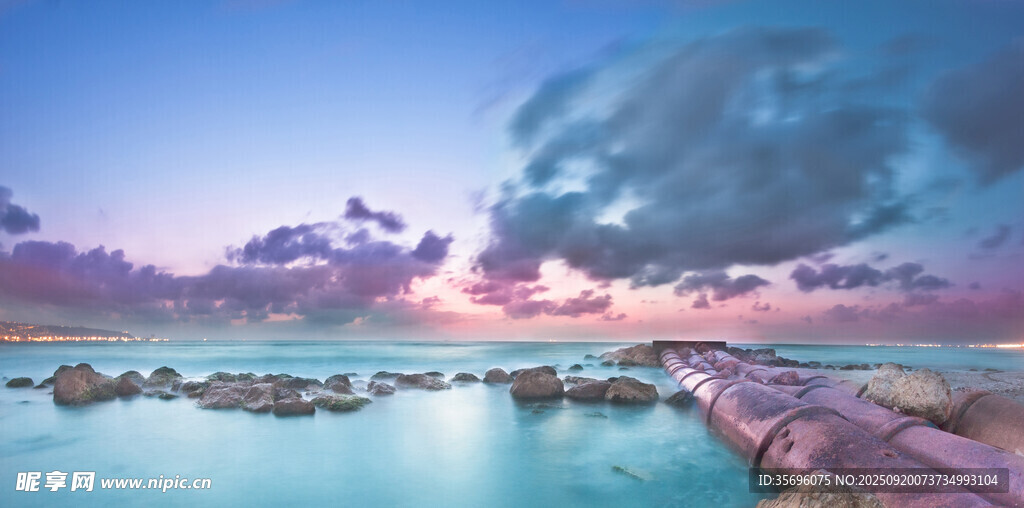 夢幻海濱黃昏美景