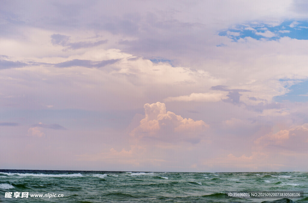 海上云霞美景