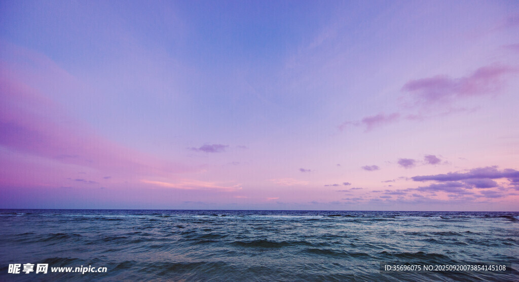 海邊夢幻黃昏美景