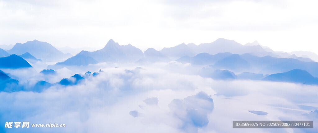 雪山云海壯麗景色