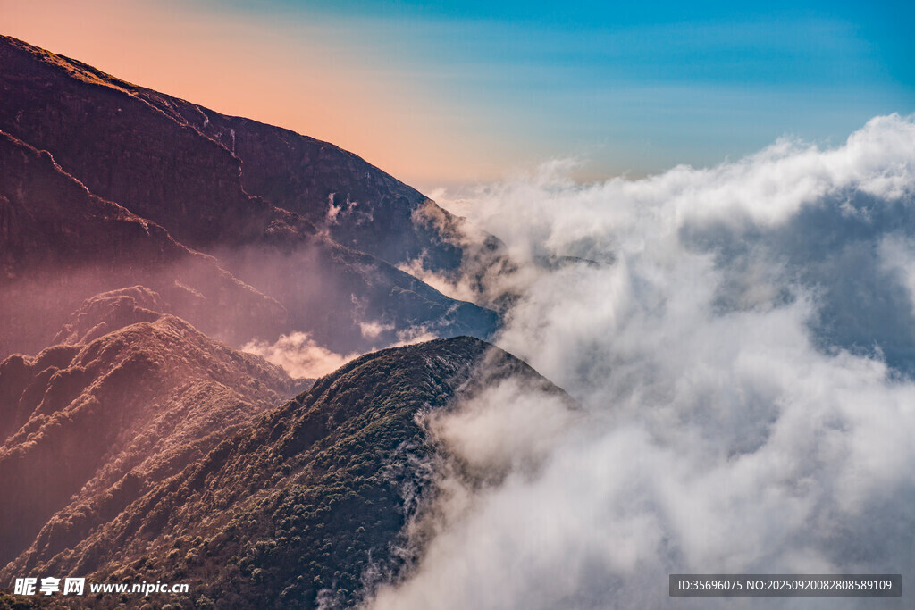 高山云海壯麗景觀