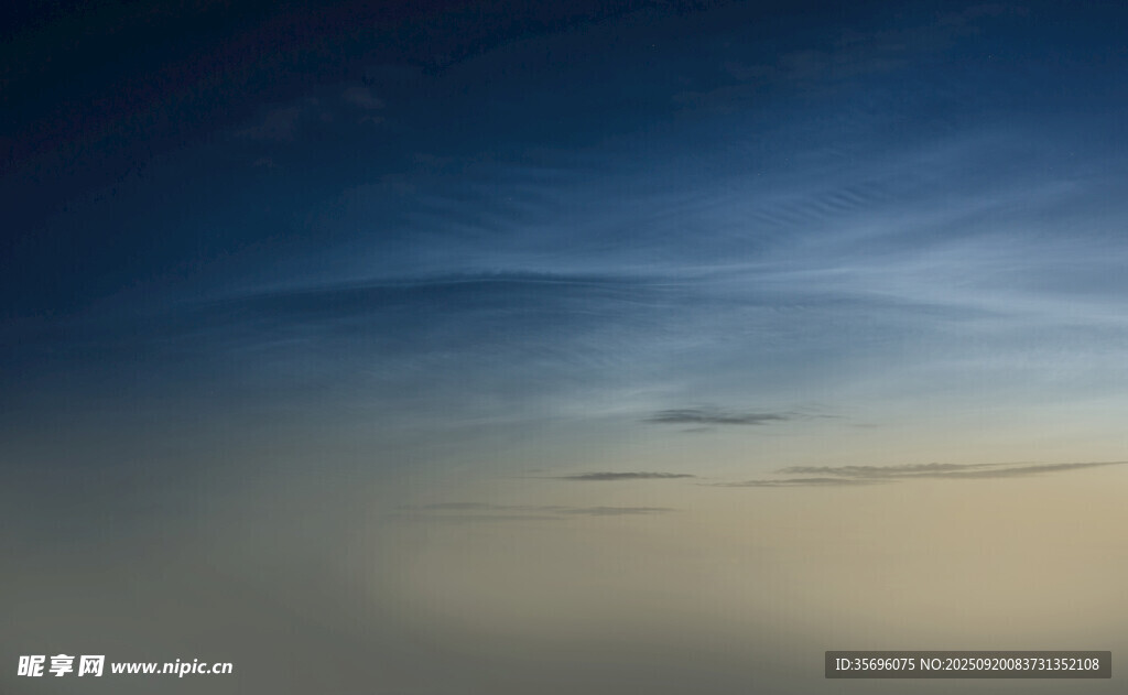 黃昏時分的天空美景