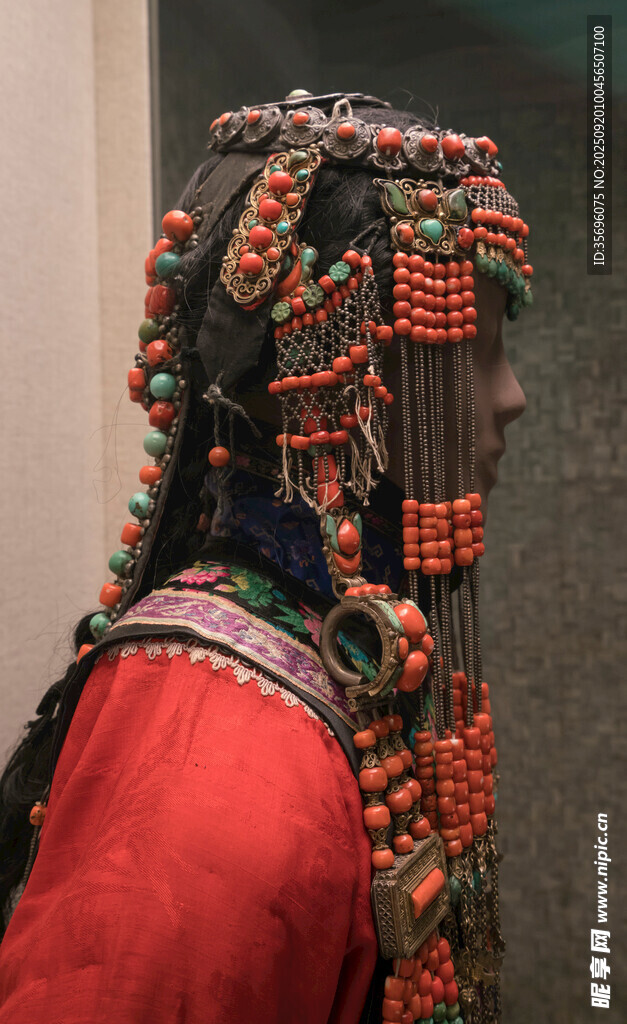 少數(shù)民族服飾