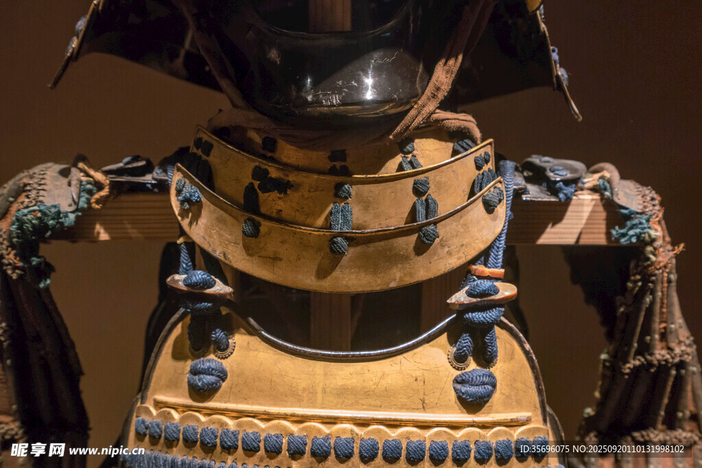 古代日本武士鎧甲展示