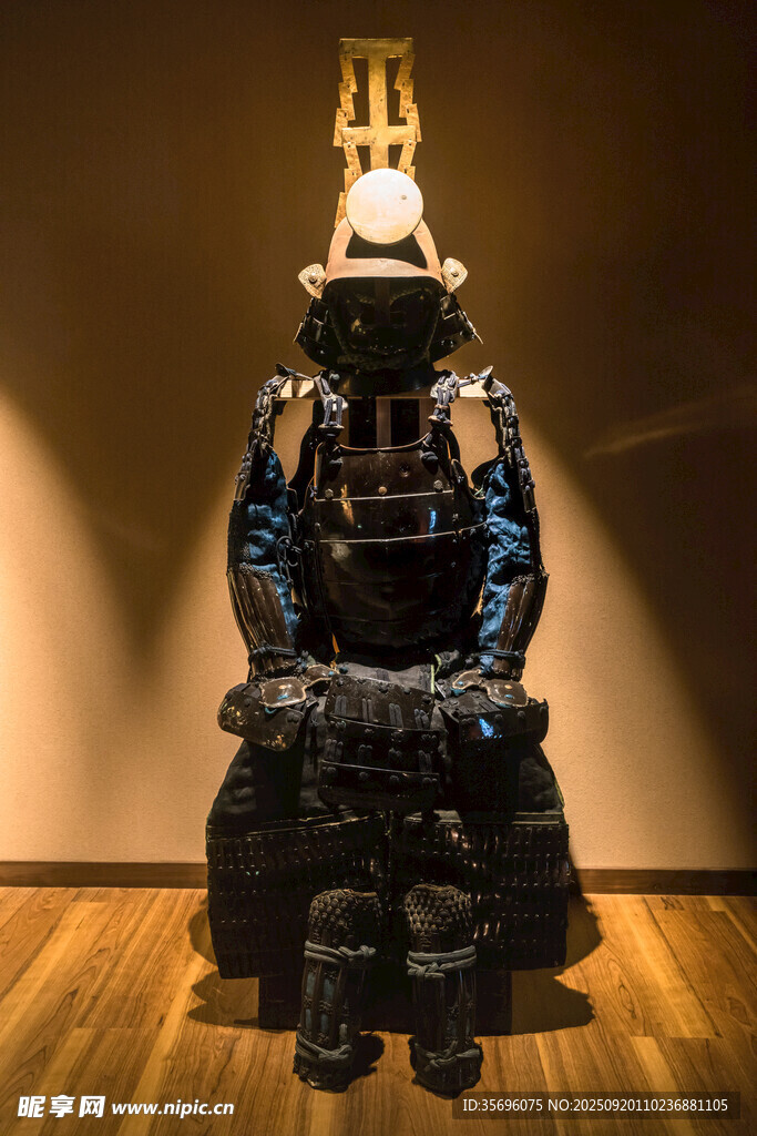 日本傳統(tǒng)武士盔甲展示