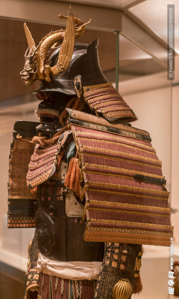 日本傳統(tǒng)武士盔甲展示