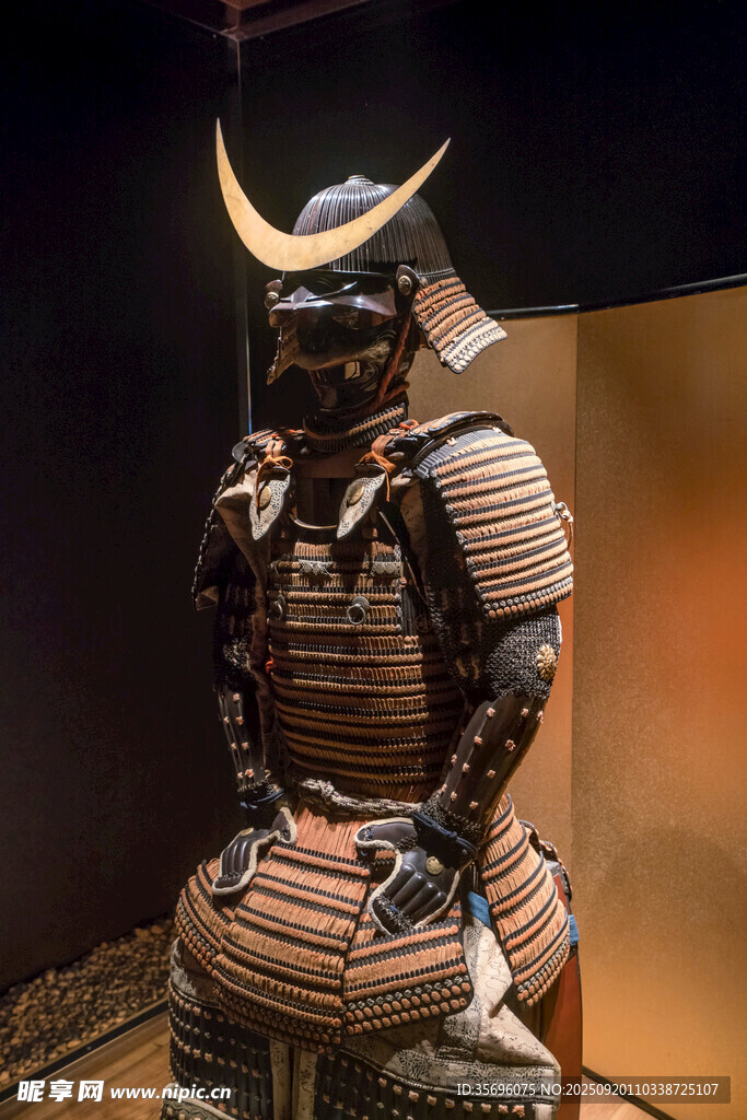 日本武士盔甲展示