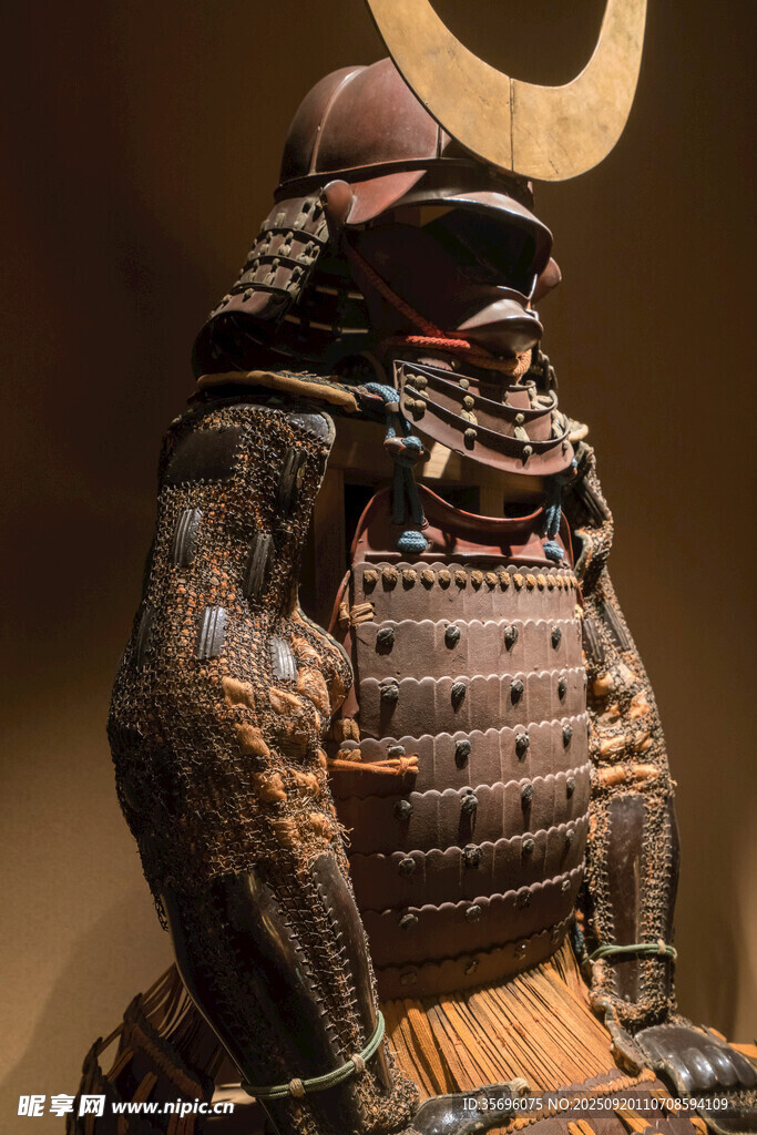 日本武士盔甲展示