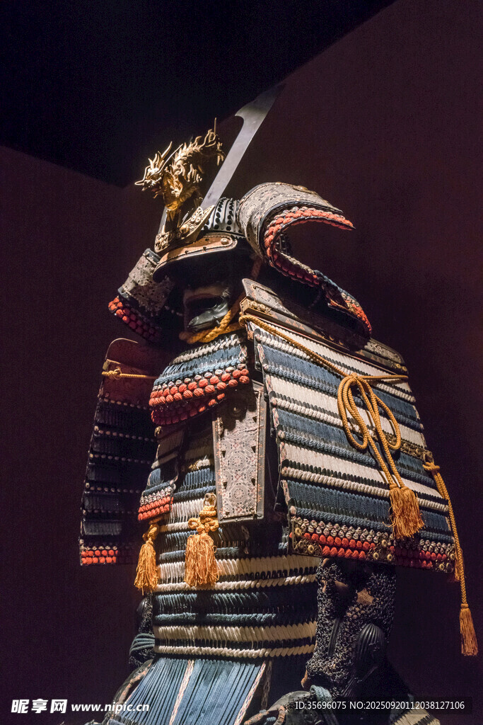 日本武士盔甲展示