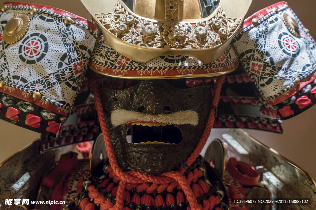 日本傳統(tǒng)武士盔甲展示