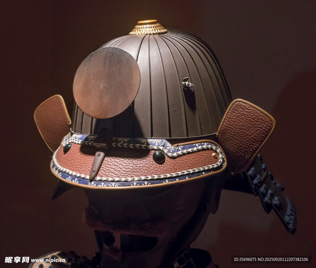 古代武士頭盔特寫(xiě)