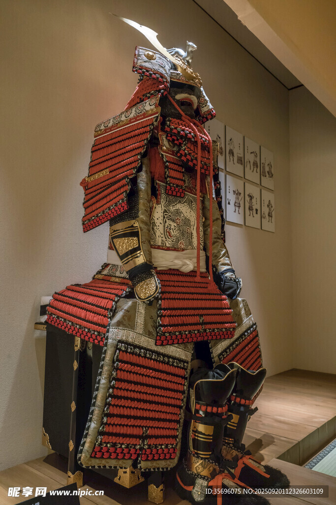日本傳統(tǒng)武士盔甲展示