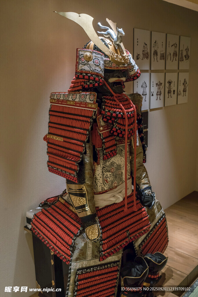 日本傳統(tǒng)武士盔甲展示