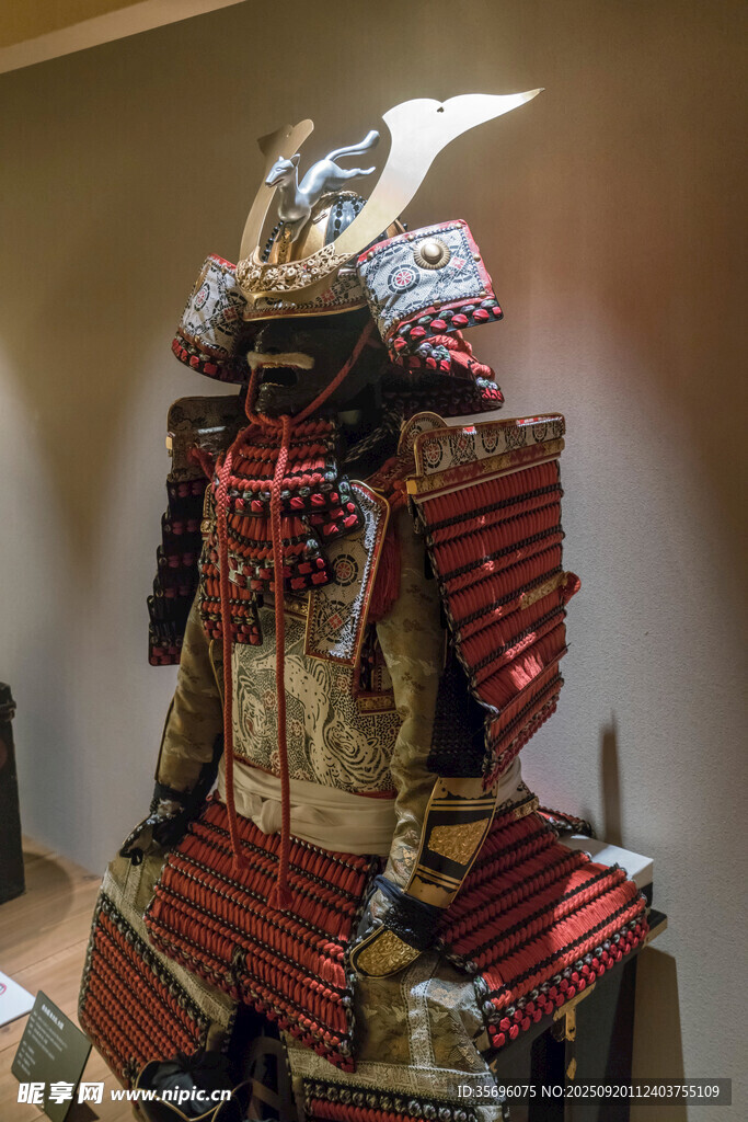 日本傳統(tǒng)武士盔甲展示