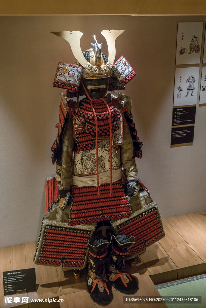 日本傳統(tǒng)武士盔甲展示