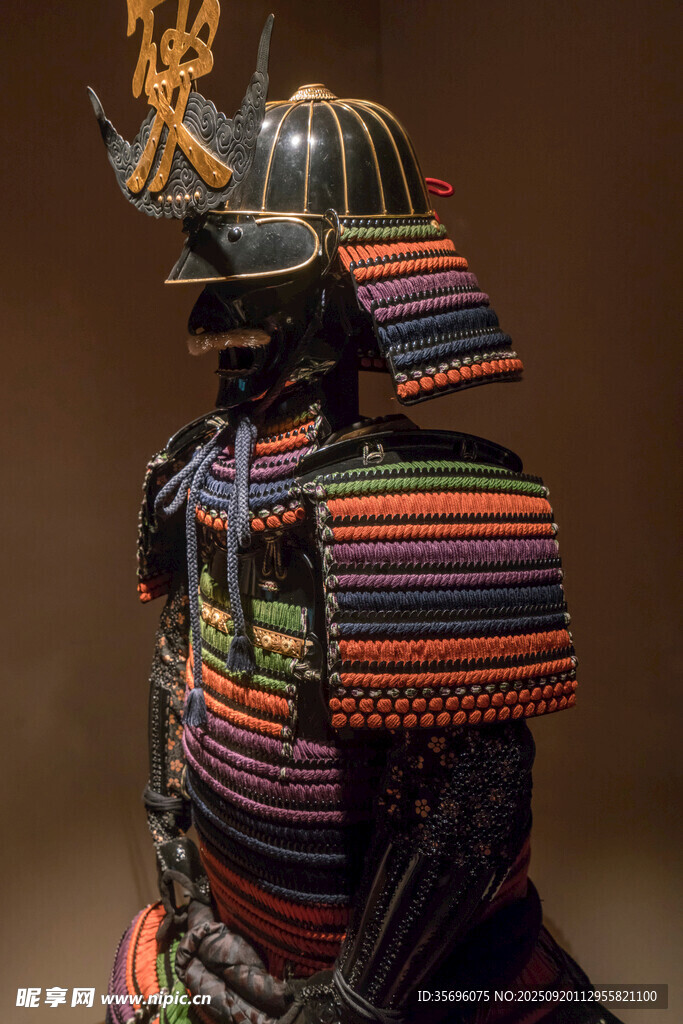 日本武士盔甲展示