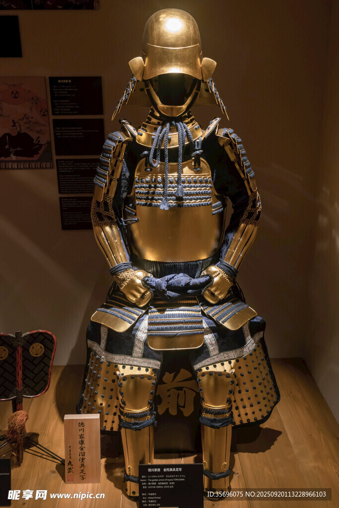 日本傳統(tǒng)武士鎧甲展示