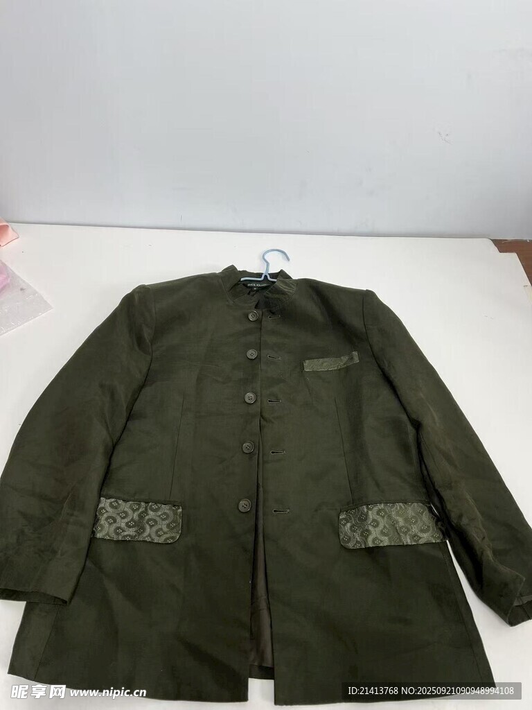 軍綠色工裝