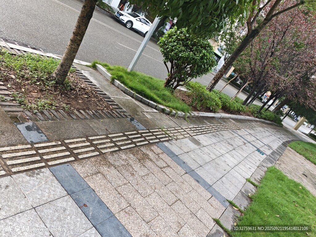 城市人行道景觀