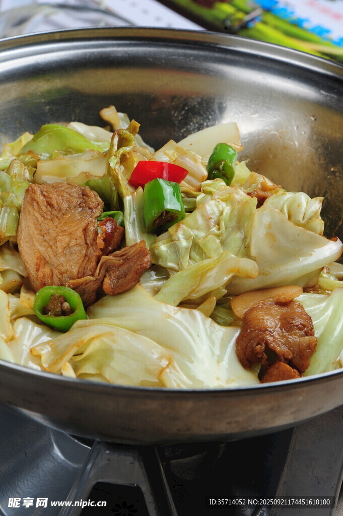 美味干鍋食材豐富誘人