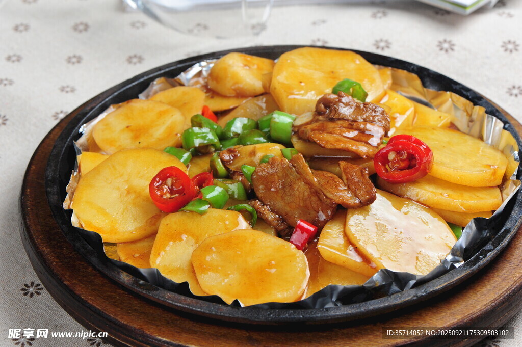美味土豆片炒五花肉