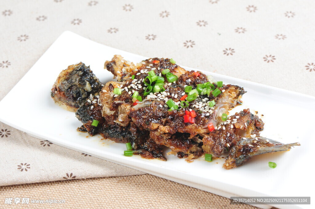 酥骨鯽魚