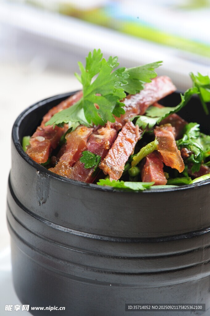 美味牛肉香菜煲