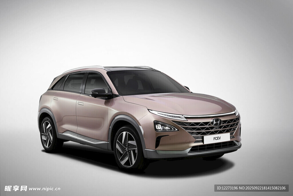 現(xiàn)代時(shí)尚SUV汽車展示