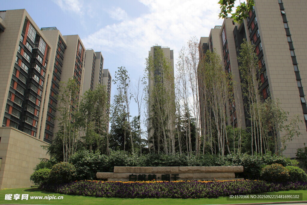 現(xiàn)代小區(qū)景觀綠化美景