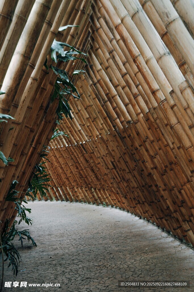 竹制建筑內(nèi)部獨特空間