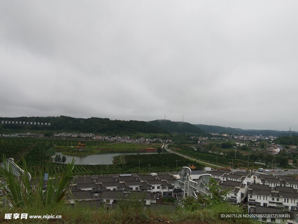 俯瞰城郊景色