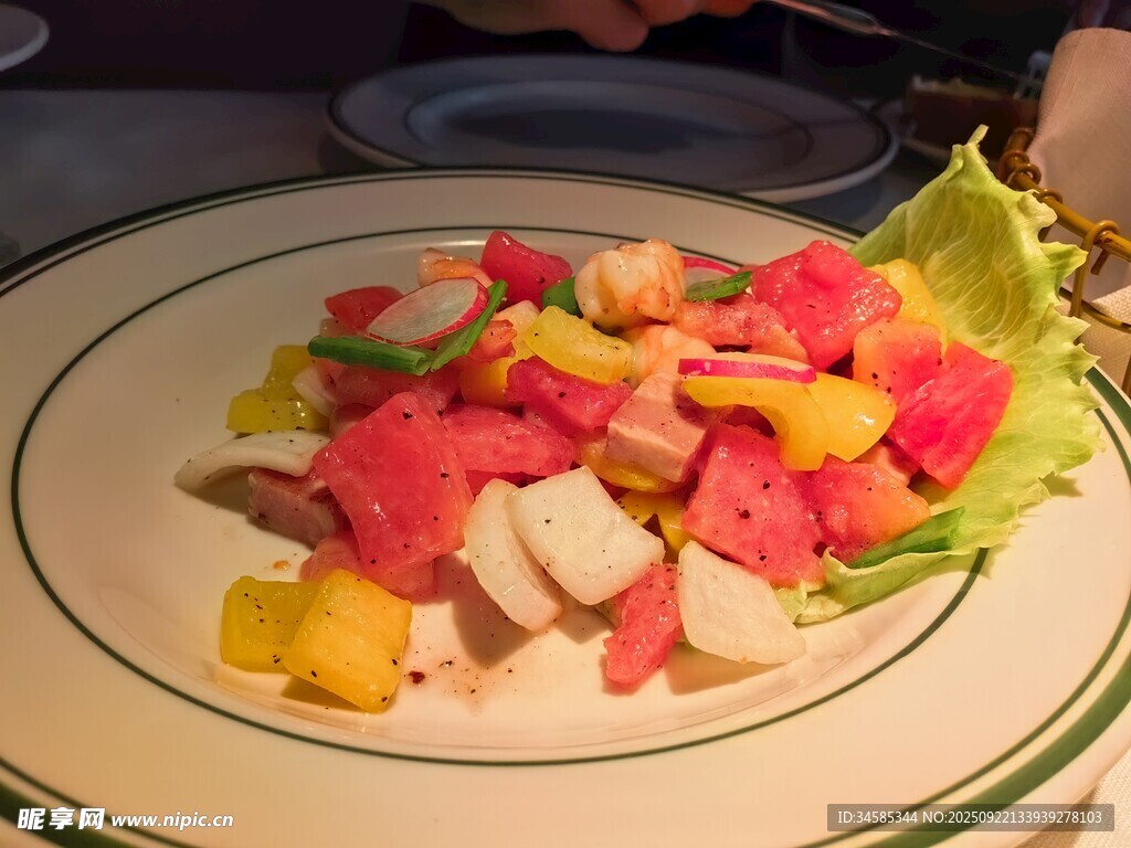 美味繽紛水果雞肉沙拉