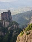 壯麗山景奇峰聳立