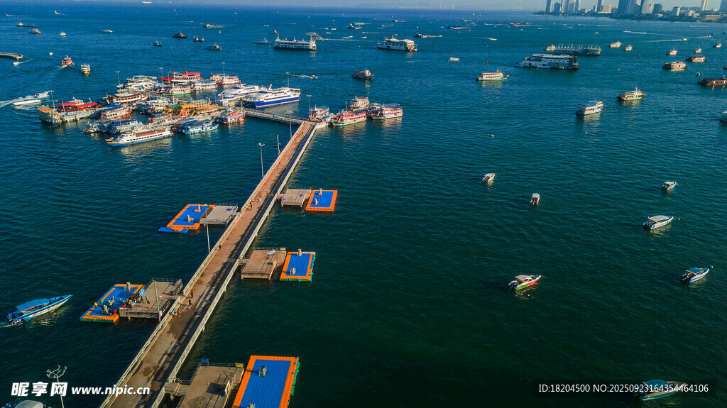 海上港口浮式設(shè)施全景
