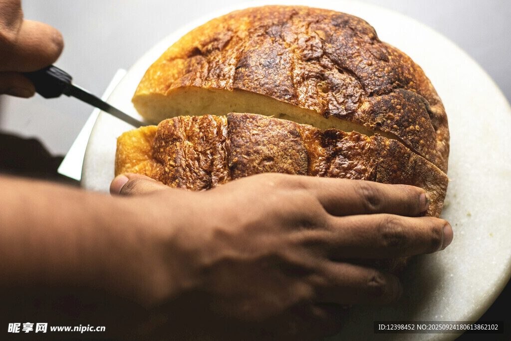切分美味大面包