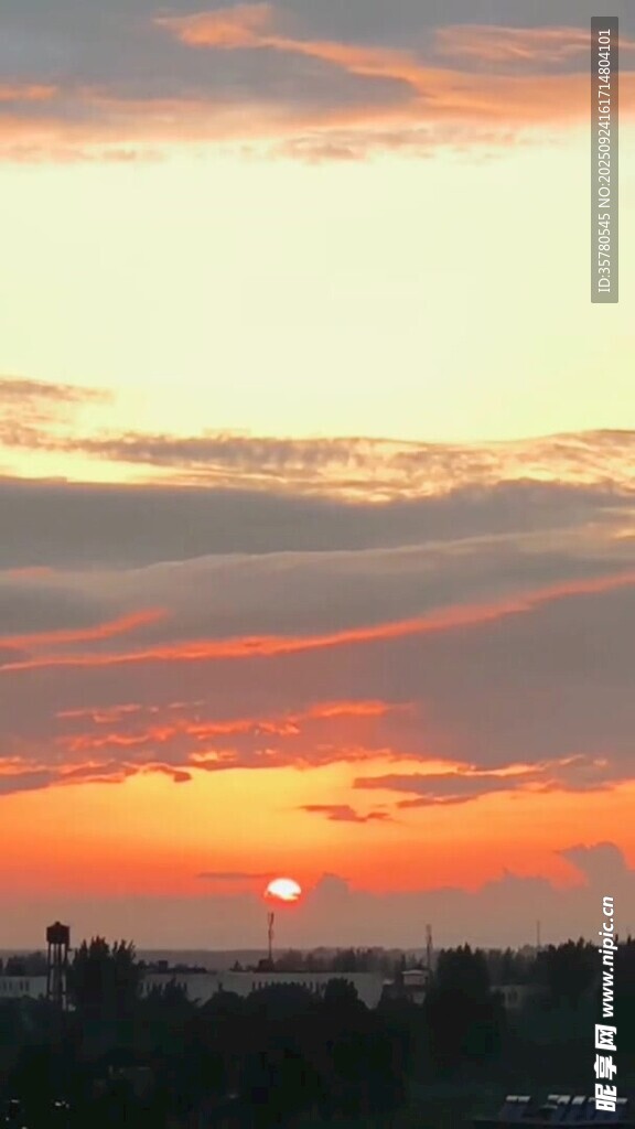 日落時分的絢爛天空
