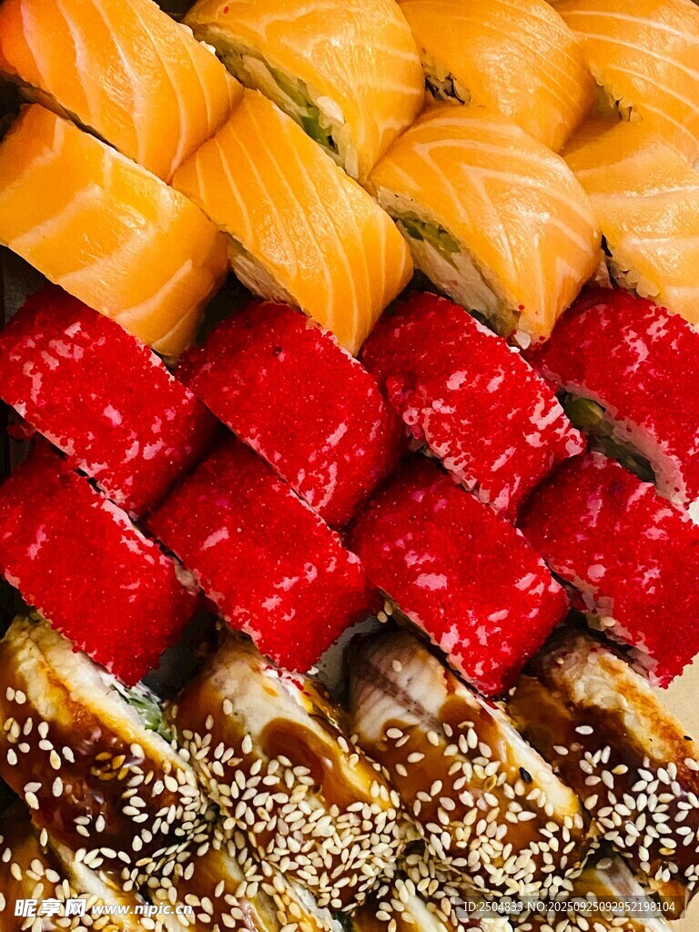 多樣美味壽司拼盤
