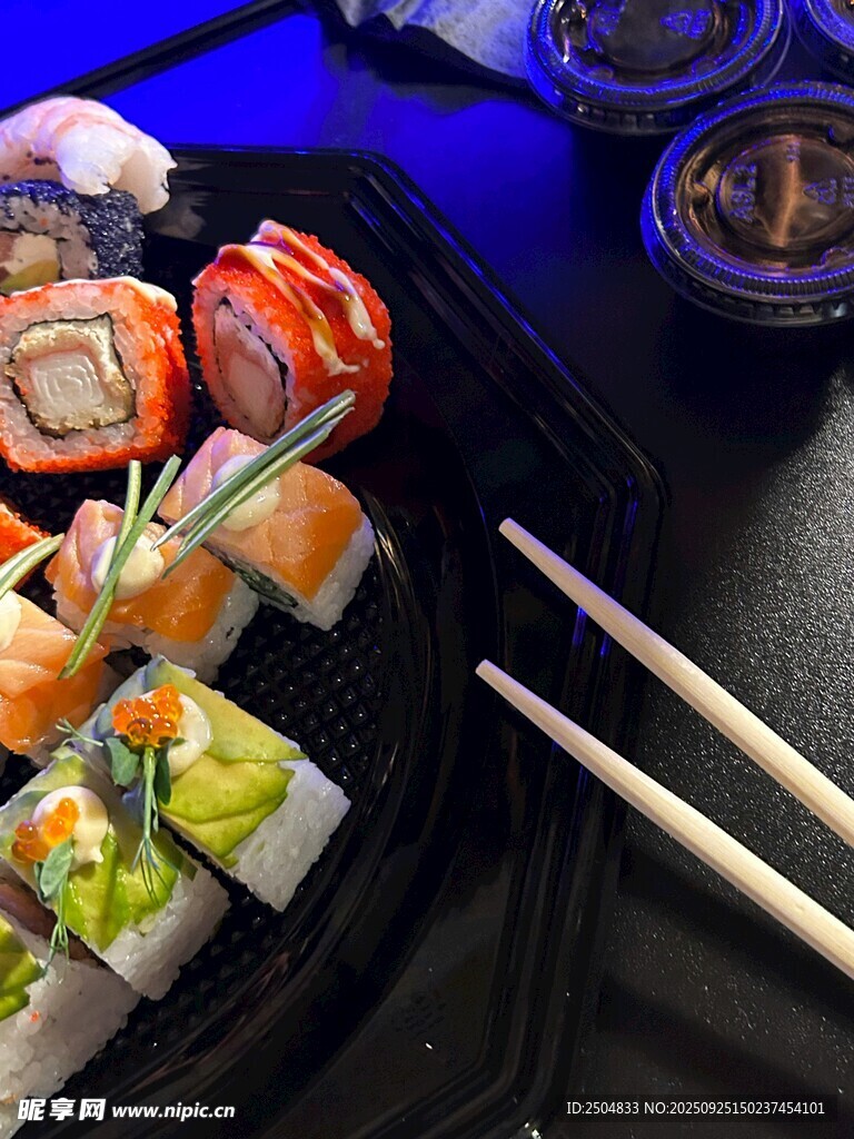 美味多樣壽司拼盤