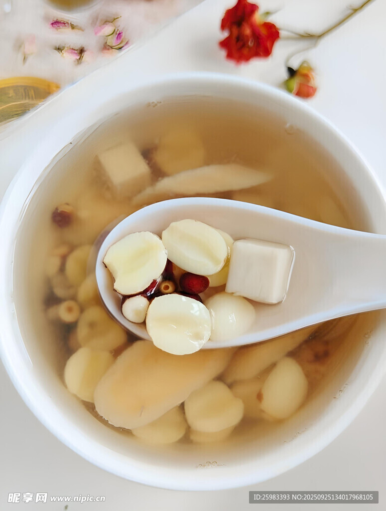 蓮子百合山藥養(yǎng)生湯