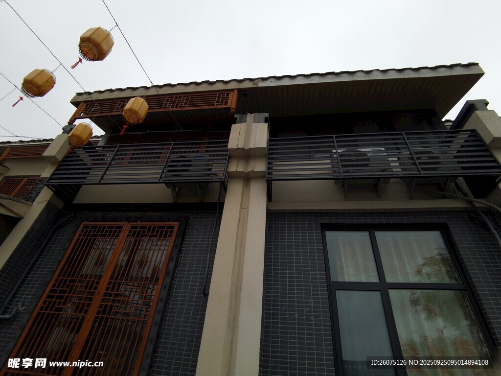 中式傳統(tǒng)建筑外觀一角