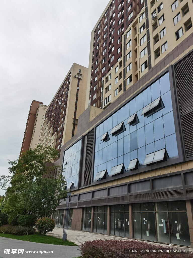 現(xiàn)代高層商業(yè)住宅建筑