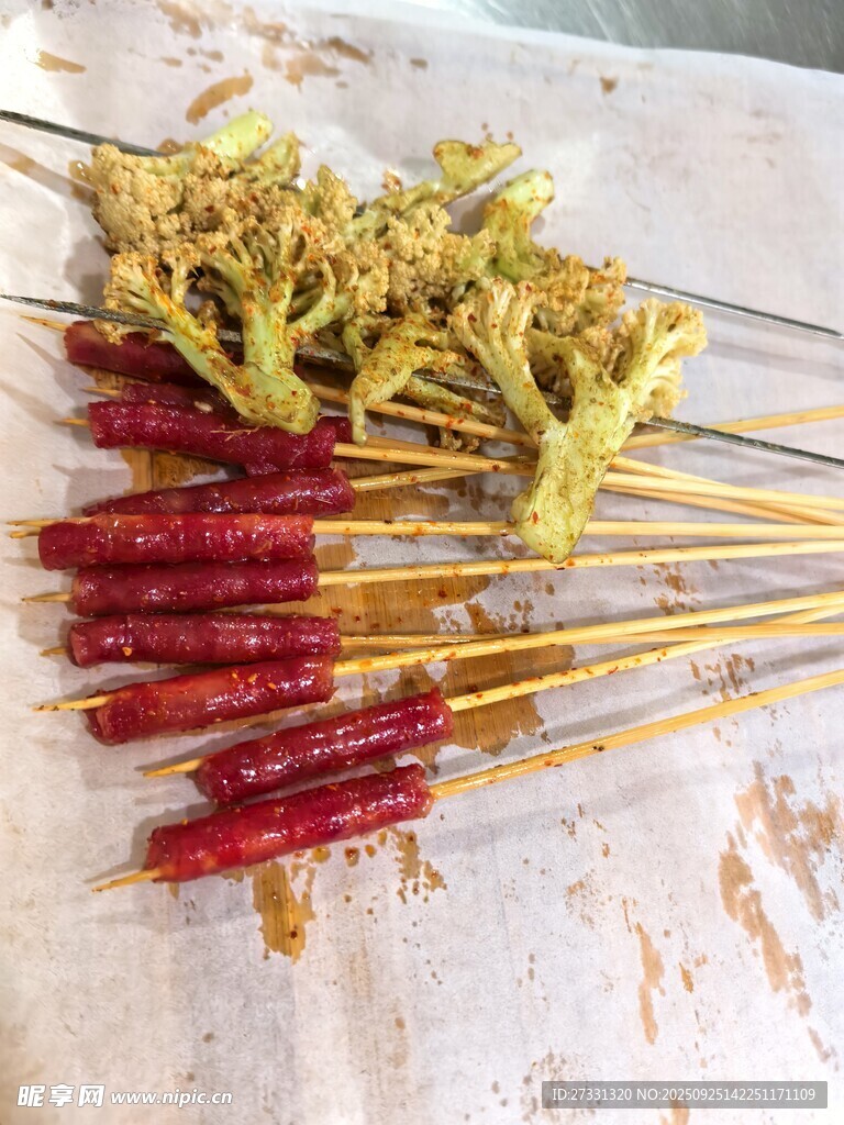 美味串串香葷素搭配誘人