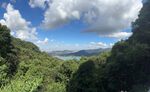 藍(lán)天白云山頂風(fēng)景
