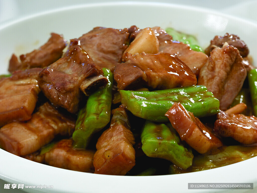 涼瓜排骨燜腩肉