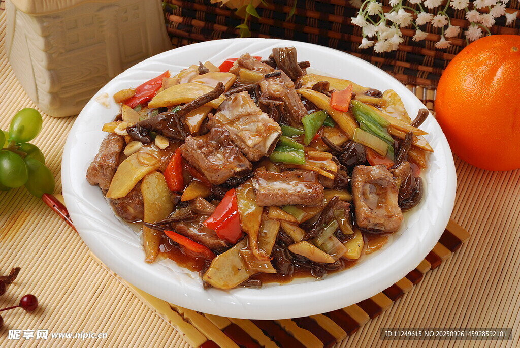 排骨土豆燒黃蘑