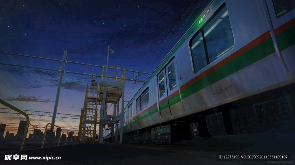 夜幕下的列車與周邊設(shè)施