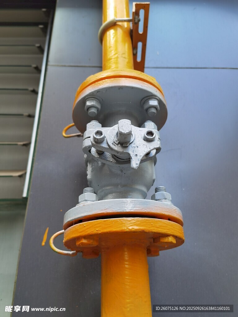 工業(yè)用黃色液壓泵設(shè)備