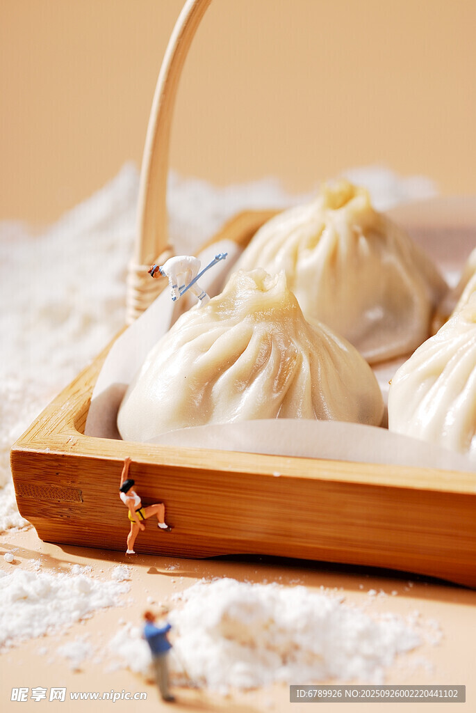 竹籃中的美味湯包